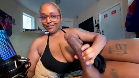 Naomigiirl6 online show from February 23, 4:35 pm