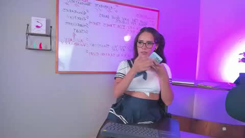 Naomi  online show from March 6, 5:17 am