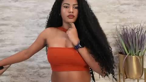 Naomi     online show from July 18, 5:09 am