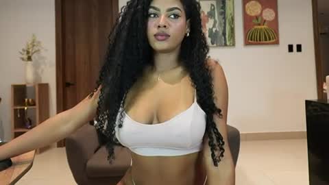 Naomi     online show from June 15, 4:15 am