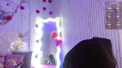 Naomy  online show from February 28, 3:43 am