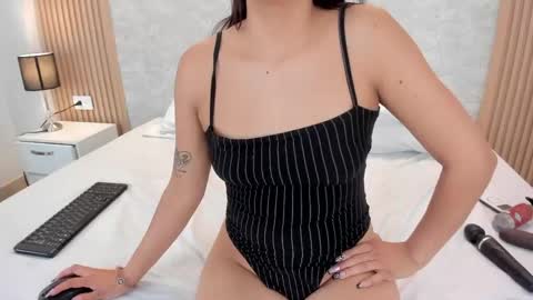 NAOMY  online show from April 29, 5:30 pm