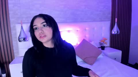 Naomy online show from May 2, 8:03 pm