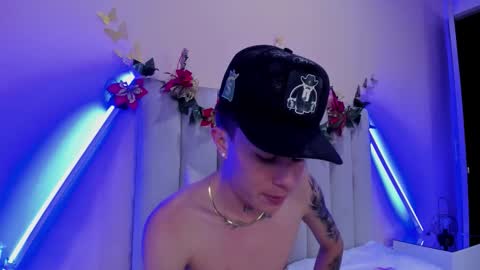 Nascary Fox online show from December 18, 9:32 pm