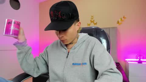 Nascary Fox online show from April 28, 11:36 am