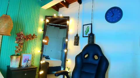 nasly_smit online show from May 8, 7:41 pm