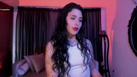 Snapshot of nasty_alice1 chatting on October 17, 12:20 pm Goddess Alice online show from October 17, 12:20 pm