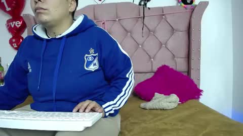 nat_evans8 online show from August 4, 1:56 am