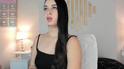 Natacha Diaz online show from November 19, 11:31 am