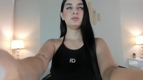 Natacha Diaz online show from November 24, 11:20 am