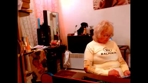 Snapshot of natali7634 chatting on February 19, 8:55 am natali online show from February 19, 8:55 am