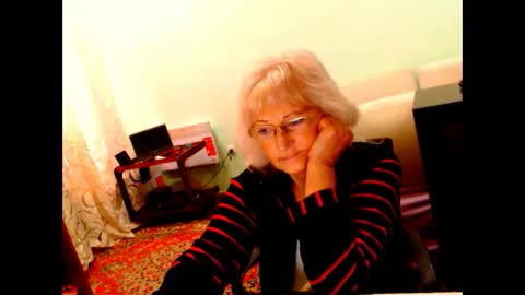Snapshot of natali7634 chatting on October 19, 9:25 am natali online show from October 19, 9:25 am