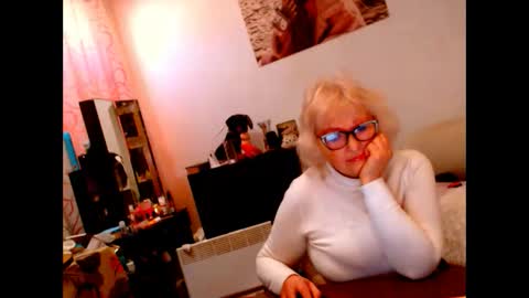 Snapshot of natali7634 chatting on February 26, 9:12 am natali online show from February 26, 9:12 am