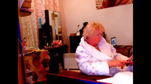 Snapshot of natali7634 chatting on February 15, 8:01 pm natali online show from February 15, 8:01 pm