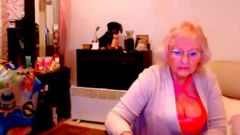 Snapshot of natali7634 chatting on February 6, 3:59 am natali online show from February 6, 3:59 am
