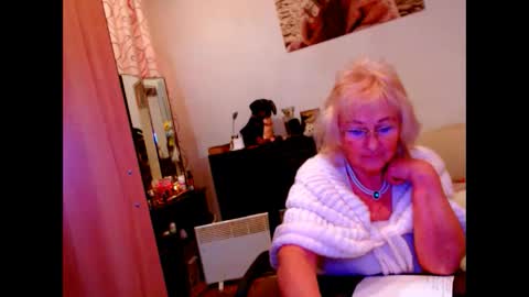 Snapshot of natali7634 chatting on February 21, 3:32 pm natali online show from February 21, 3:32 pm
