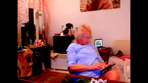 Snapshot of natali7634 chatting on February 4, 4:05 am natali online show from February 4, 4:05 am