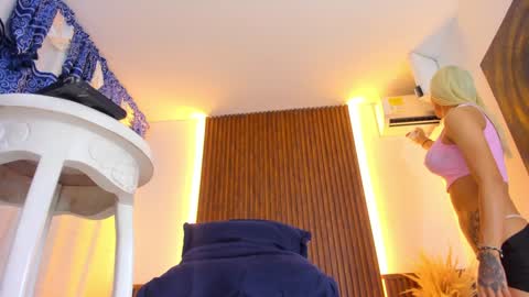 Snapshot of natali_sexbig chatting on February 2, 4:59 am natali online show from February 2, 4:59 am