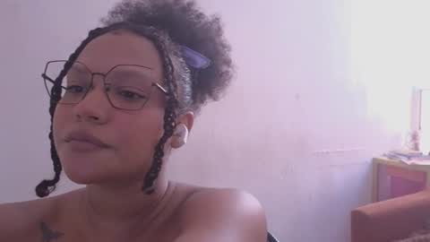 natalia_curlyx online show from June 24, 10:17 pm