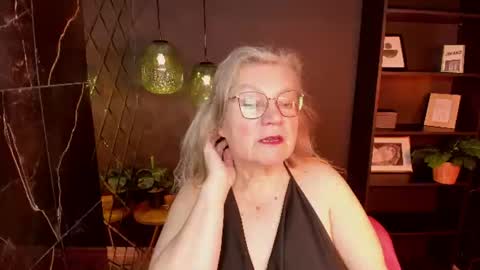 NataliCloud online show from June 18, 1:05 pm
