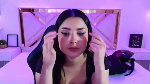 natalie  online show from July 30, 8:20 pm