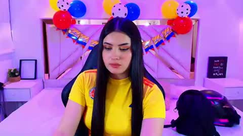 natalie  online show from July 3, 8:57 pm
