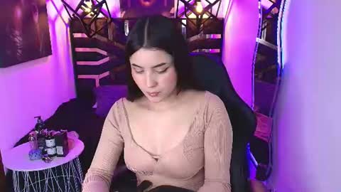 natalie  online show from June 11, 7:56 pm