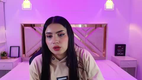 natalie  online show from July 27, 7:55 pm