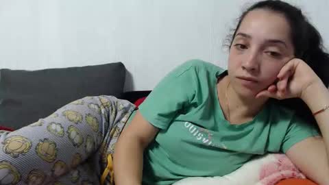 Snapshot of natalie_mia chatting on October 24, 2:01 am Miia online show from October 24, 2:01 am