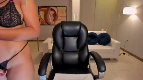 Natalie Lewis online show from January 6, 5:28 pm