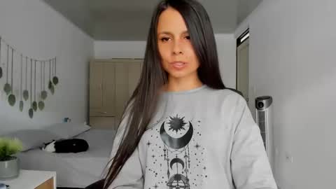natalyfitt_7 online show from May 4, 7:20 pm