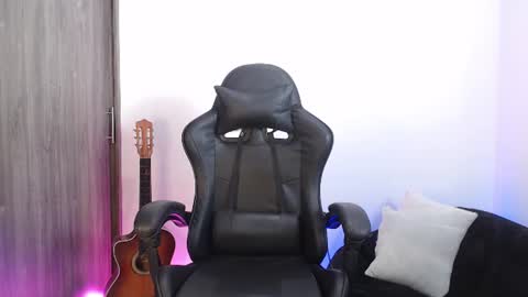   online show from July 9, 8:57 pm