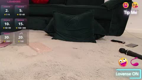 Naty  online show from June 25, 9:53 pm