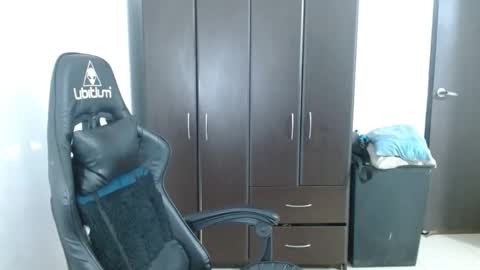 Natasha Smithe  online show from February 27, 2:35 am