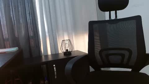 nath_dawson online show from August 7, 7:01 pm