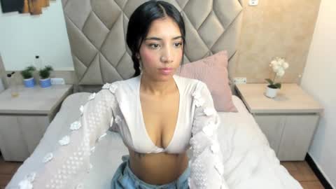 NATH QUIM online show from January 28, 11:17 pm