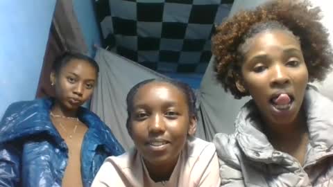 nathalia069 online show from July 9, 8:35 pm