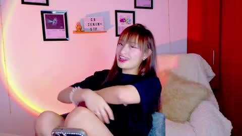 Nathalia Ramirez online show from July 11, 11:30 pm