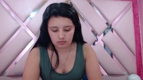 nathaly low online show from December 3, 3:18 am