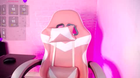   online show from February 12, 7:50 pm