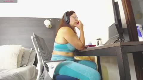 nathalyrae41 online show from July 3, 2:44 pm