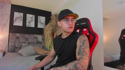 nathan_gross online show from February 6, 2:33 am