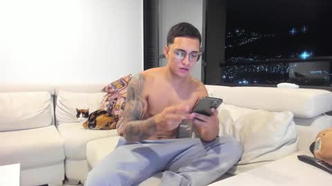 nathan_gross online show from February 4, 1:31 am