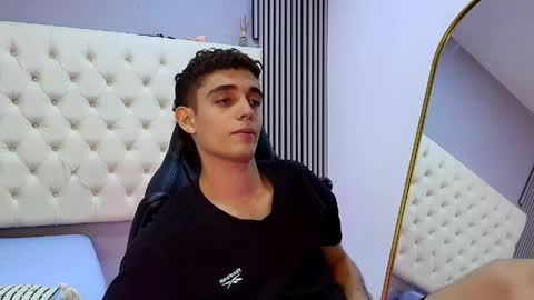 nathan_shimmer online show from April 23, 11:17 pm