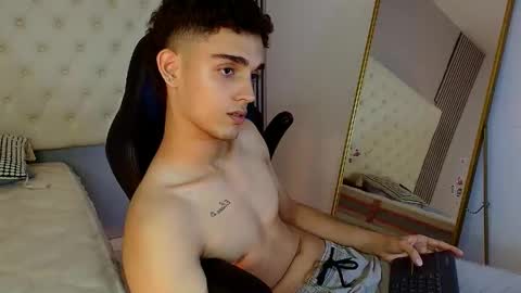 nathan_shimmer online show from April 29, 5:23 am