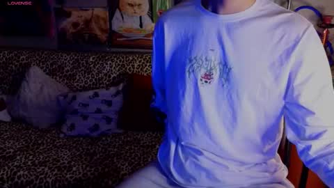 Snapshot of nathanbruce chatting on October 21, 3:27 pm N A T H AN online show from October 21, 3:27 pm