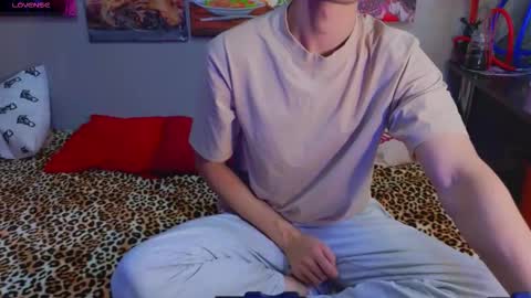 Snapshot of nathanbruce chatting on October 1, 12:04 pm N A T H AN online show from October 1, 12:04 pm