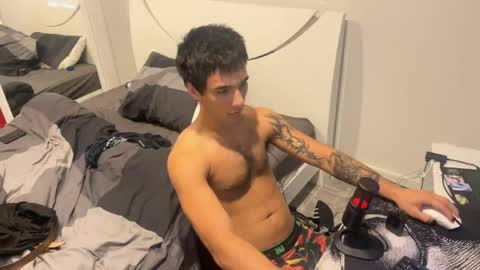 native_boy2 online show from April 30, 4:28 am
