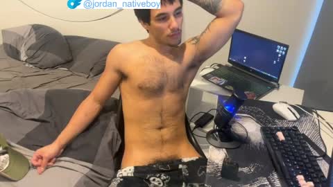 native_boy2 online show from June 7, 4:28 am