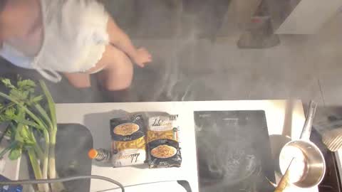     online show from February 8, 2:15 am